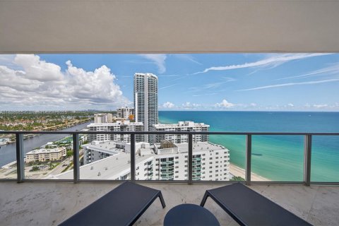 Condominio en venta en Hollywood, Florida, 4 dormitorios, 322 m2 № 2021608 - foto 16