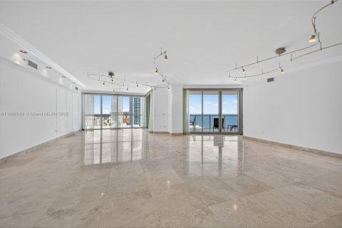 Condominio en venta en Hollywood, Florida, 4 dormitorios, 322 m2 № 2021608 - foto 6