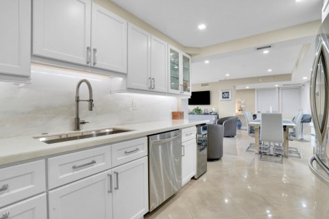 Купить кондоминиум в Бока-Ратон, Флорида 3 комнаты, 121.24м2, № 2083740 - фото 17