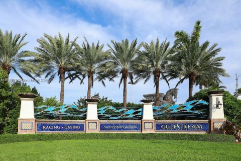 Condo in Hallandale Beach, Florida, 1 bedroom  № 1828284 - photo 23