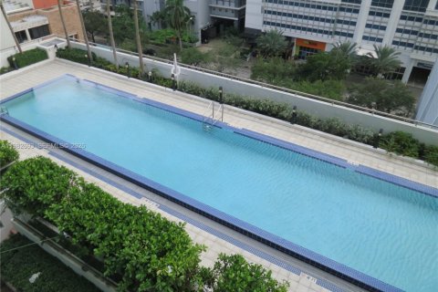 Condo in Miami, Florida, 1 bedroom  № 2053034 - photo 11