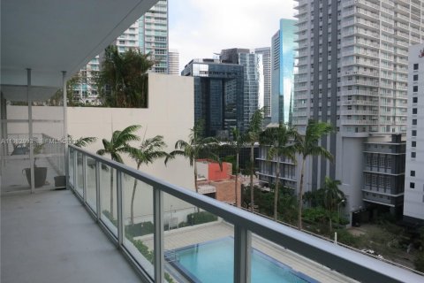 Condo in Miami, Florida, 1 bedroom  № 2053034 - photo 13
