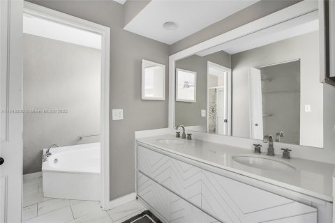 Villa ou maison à louer à Coconut Creek, Floride: 3 chambres, 163.14 m2 № 1940709 - photo 14