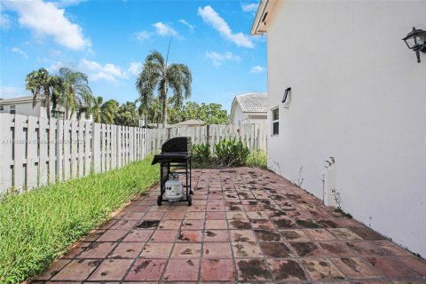 Villa ou maison à louer à Coconut Creek, Floride: 3 chambres, 163.14 m2 № 1940709 - photo 20
