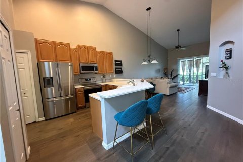 Touwnhouse à vendre à Winter Haven, Floride: 3 chambres, 131.83 m2 № 2389199 - photo 4