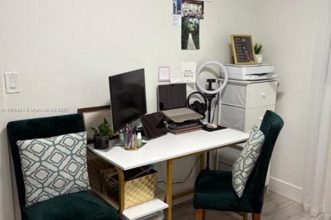 Immobilier commercial à vendre à Fort Lauderdale, Floride: 128.39 m2 № 1957165 - photo 22