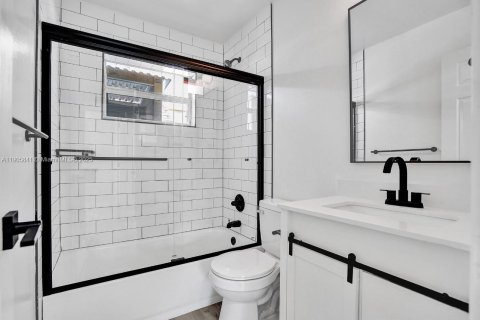 Immobilier commercial à vendre à Fort Lauderdale, Floride: 128.39 m2 № 1957165 - photo 8