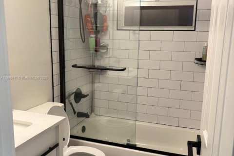 Immobilier commercial à vendre à Fort Lauderdale, Floride: 128.39 m2 № 1957165 - photo 19