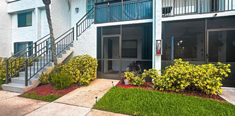 Condo in Weston, Florida, 2 bedrooms  № 1761879