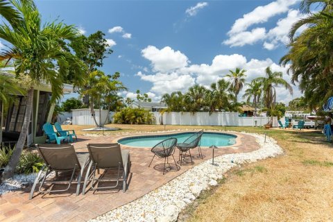 Casa en venta en Saint Petersburg, Florida, 2 dormitorios, 83.61 m2 № 1669875 - foto 13