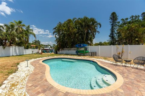 Casa en venta en Saint Petersburg, Florida, 2 dormitorios, 83.61 m2 № 1669875 - foto 14