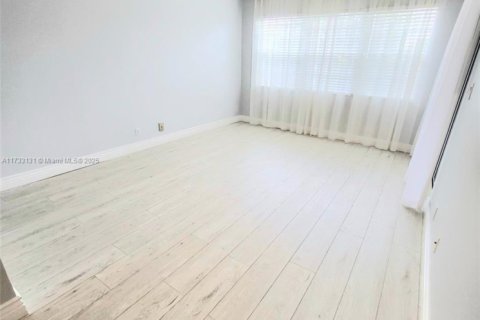 Condo in Boca Raton, Florida, 2 bedrooms  № 1812174 - photo 11