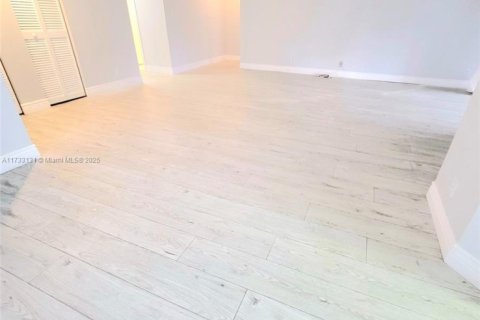 Condo in Boca Raton, Florida, 2 bedrooms  № 1812174 - photo 4