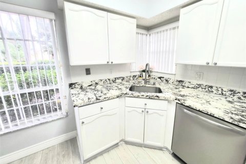 Condo in Boca Raton, Florida, 2 bedrooms  № 1812174 - photo 9