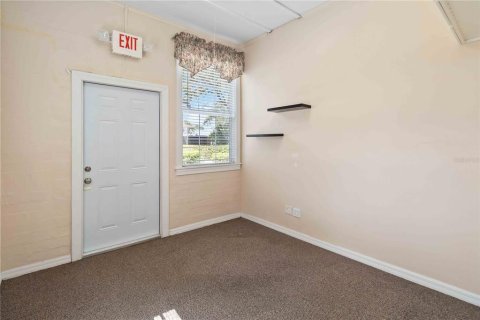 Propiedad comercial en venta en New Smyrna Beach, Florida № 1855976 - foto 24