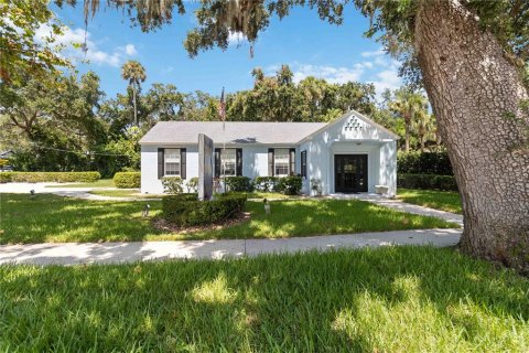 Propiedad comercial en venta en New Smyrna Beach, Florida № 1855976 - foto 4