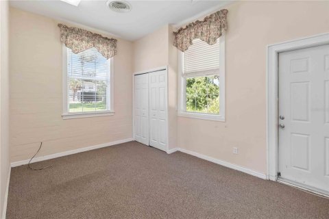 Propiedad comercial en venta en New Smyrna Beach, Florida № 1855976 - foto 20