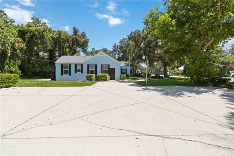 Propiedad comercial en venta en New Smyrna Beach, Florida № 1855976 - foto 6