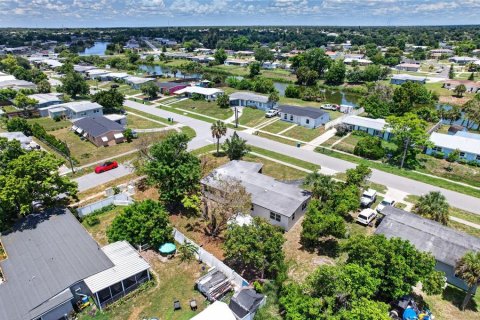 Купить виллу или дом в Порт-Шарлотт, Флорида 7 комнат, 124.86м2, № 2138197 - фото 23