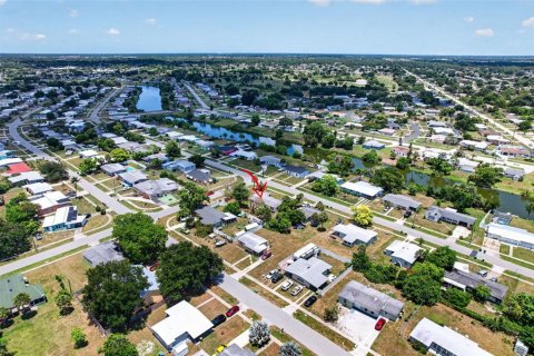 Купить виллу или дом в Порт-Шарлотт, Флорида 7 комнат, 124.86м2, № 2138197 - фото 20