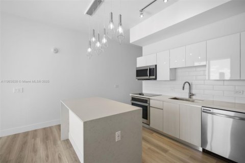 Apartamento en alquiler en Hallandale Beach, Florida, 2 dormitorios, 110.09 m2 № 2081845 - foto 5