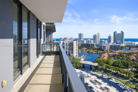 Apartamento en alquiler en Hallandale Beach, Florida, 2 dormitorios, 110.09 m2 № 2081845 - foto 11