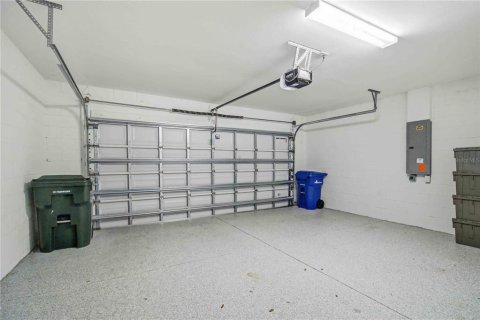 House in Sarasota, Florida 3 bedrooms, 115.66 sq.m. № 2225594 - photo 25