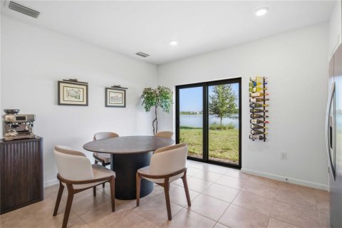 House in Sarasota, Florida 3 bedrooms, 115.66 sq.m. № 2225594 - photo 11