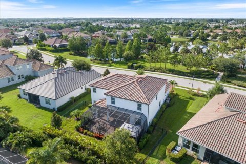 Casa en venta en Lakewood Ranch, Florida, 6 dormitorios, 362.23 m2 № 2235580 - foto 5