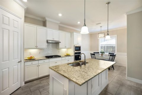 Casa en venta en Lakewood Ranch, Florida, 6 dormitorios, 362.23 m2 № 2235580 - foto 13