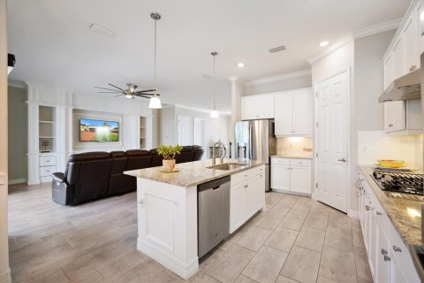 Casa en venta en Lakewood Ranch, Florida, 6 dormitorios, 362.23 m2 № 2235580 - foto 15