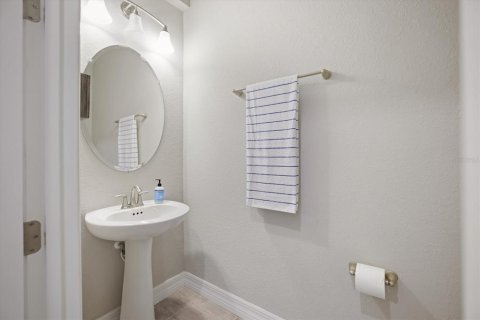 Casa en venta en Lakewood Ranch, Florida, 6 dormitorios, 362.23 m2 № 2235580 - foto 24
