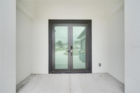 House in Rotonda, Florida 3 bedrooms, 137.12 sq.m. № 2239193 - photo 5