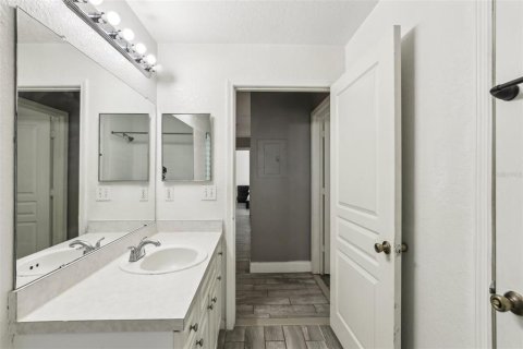 Condo in Tampa, Florida, 2 bedrooms  № 2092538 - photo 22
