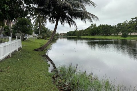 Casa en venta en Miramar, Florida, 4 dormitorios, 209.4 m2 № 1947131 - foto 17