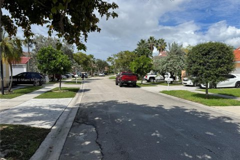 Casa en venta en Miramar, Florida, 4 dormitorios, 209.4 m2 № 1947131 - foto 7