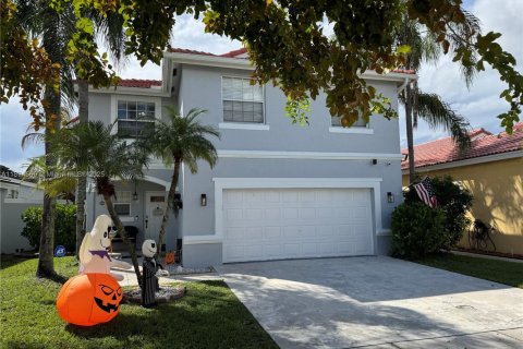 Casa en venta en Miramar, Florida, 4 dormitorios, 209.4 m2 № 1947131 - foto 1