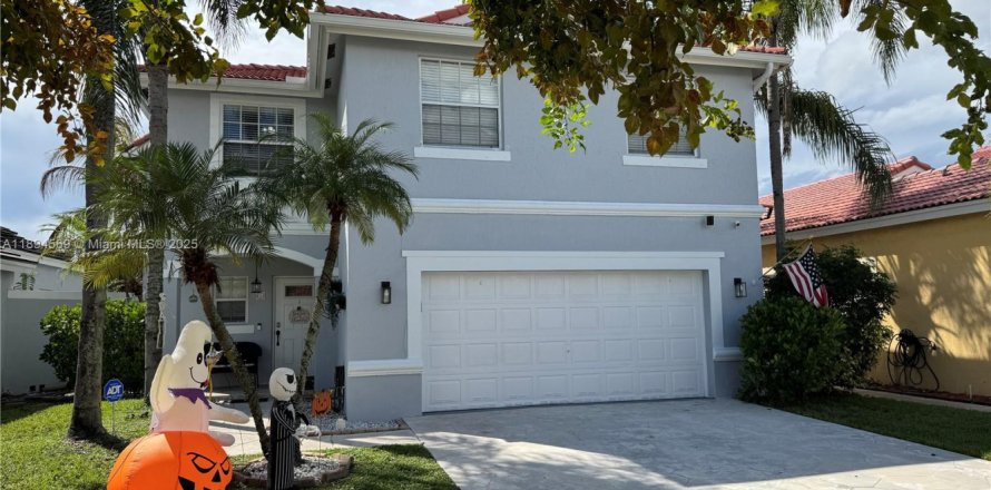 Casa en Miramar, Florida 4 dormitorios, 209.4 m2 № 1947131