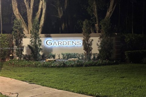 Casa en venta en Miramar, Florida, 4 dormitorios, 209.4 m2 № 1947131 - foto 4