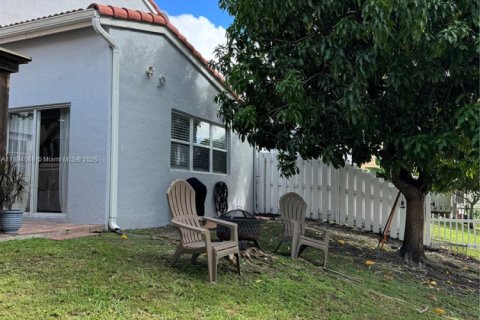 Casa en venta en Miramar, Florida, 4 dormitorios, 209.4 m2 № 1947131 - foto 12