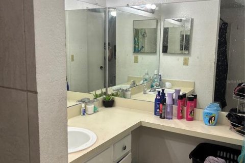 Condo in Orlando, Florida, 2 bedrooms № 2393958 - photo 7