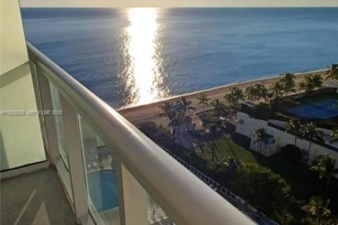 Copropriété à vendre à Sunny Isles Beach, Floride: 33.44 m2 № 2249392 - photo 2