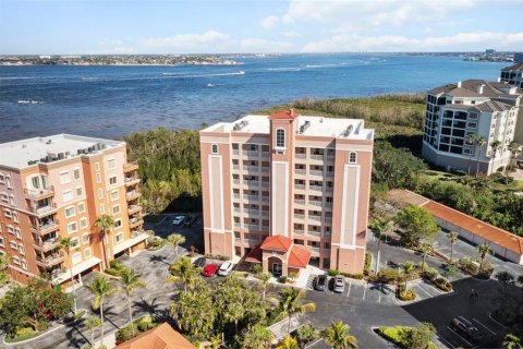 Condo in Fort Myers, Florida, 3 bedrooms № 2229333