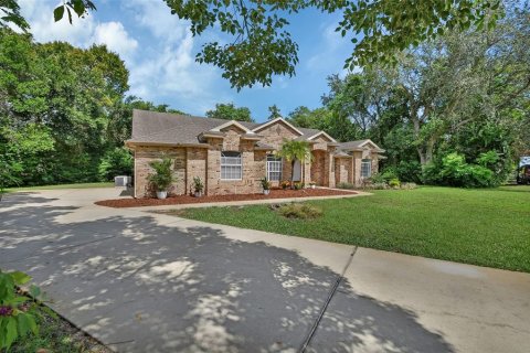Villa ou maison à vendre à Deltona, Floride: 3 chambres, 206.52 m2 № 1903896 - photo 2
