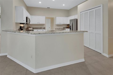 Villa ou maison à vendre à Deltona, Floride: 3 chambres, 206.52 m2 № 1903896 - photo 11