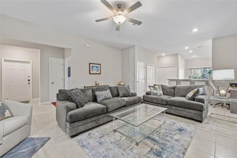 House in Hudson, Florida 3 bedrooms, 138.89 sq.m. № 1858471 - photo 8