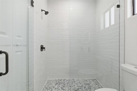 Casa en venta en Fort Myers, Florida, 3 dormitorios, 142.88 m2 № 2006743 - foto 25