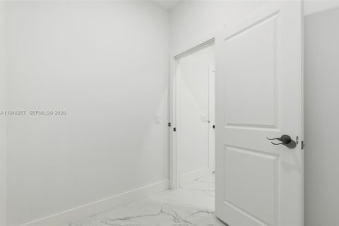 Casa en venta en Fort Myers, Florida, 3 dormitorios, 142.88 m2 № 2006743 - foto 22