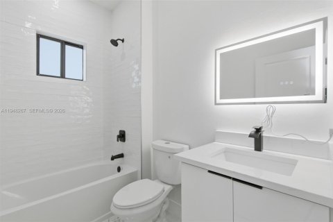 Casa en venta en Fort Myers, Florida, 3 dormitorios, 142.88 m2 № 2006743 - foto 26