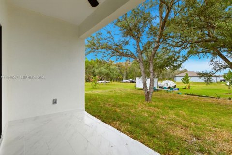 Casa en venta en Fort Myers, Florida, 3 dormitorios, 142.88 m2 № 2006743 - foto 27